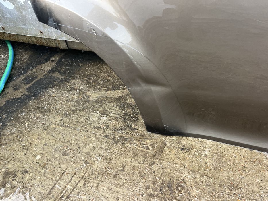 Врата Skoda Yeti