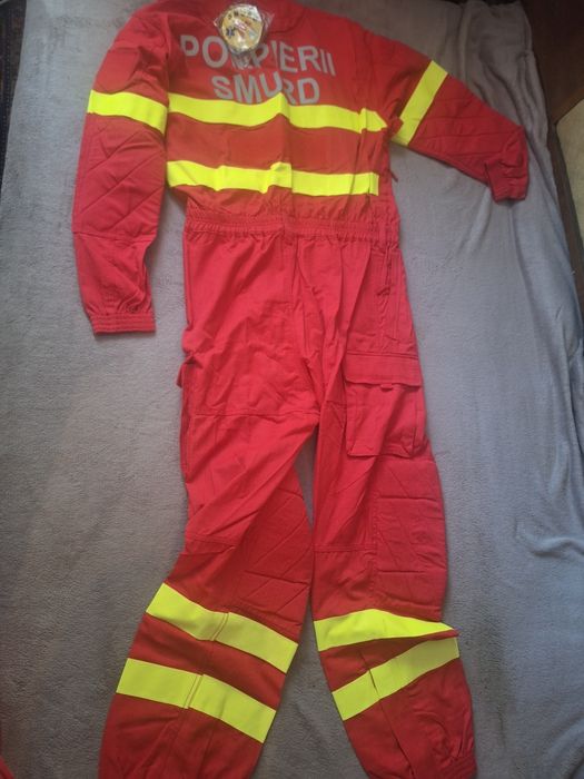 Vând combinezon smurd si costum izoterm