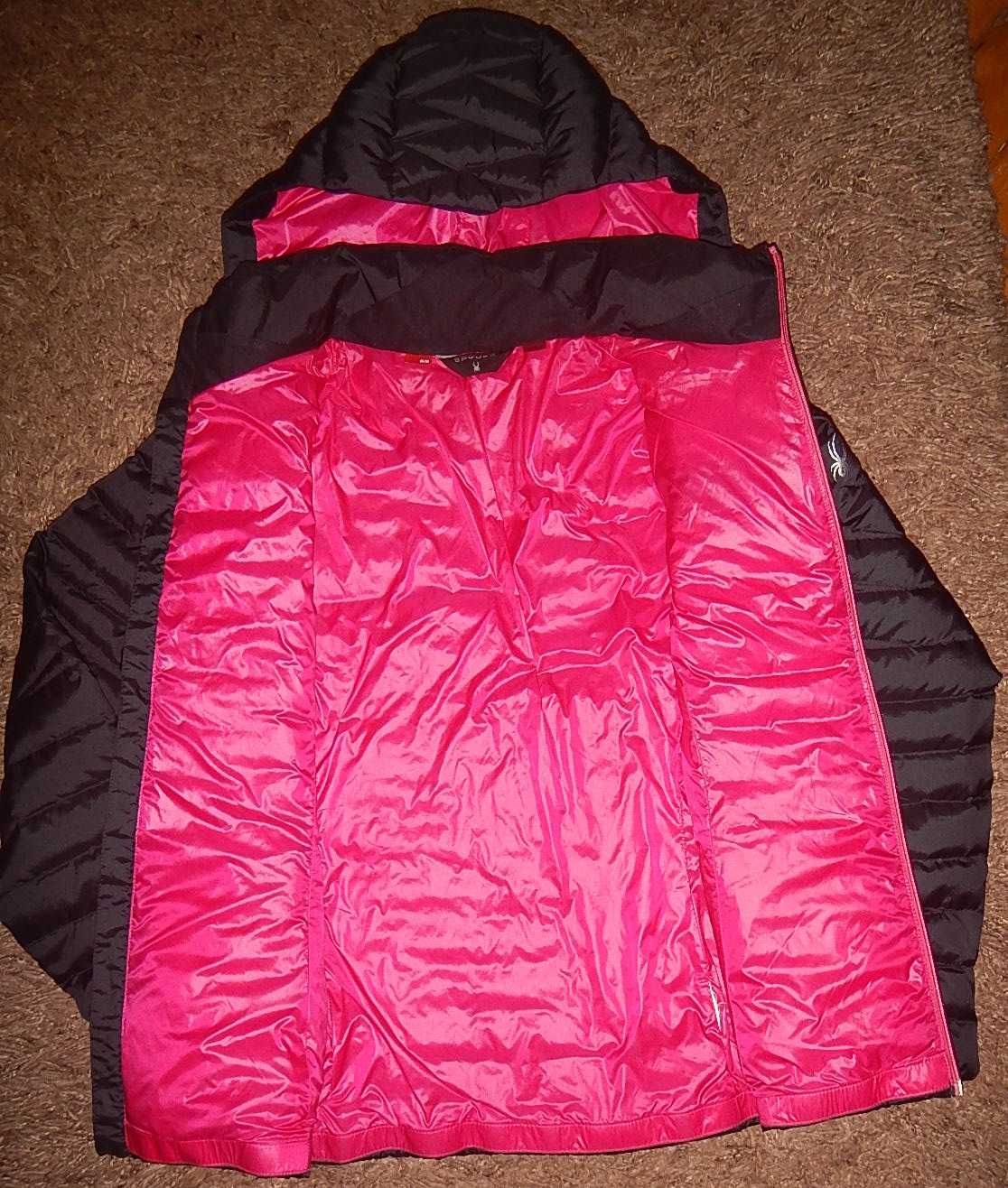Geaca de puf Spyder Timeless Hoody 700 cu sac de compresie. M-Women.