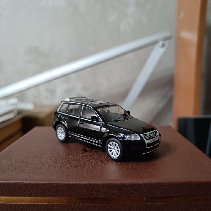 Volkswagen Touareg R50 1:64 Hot Wheels