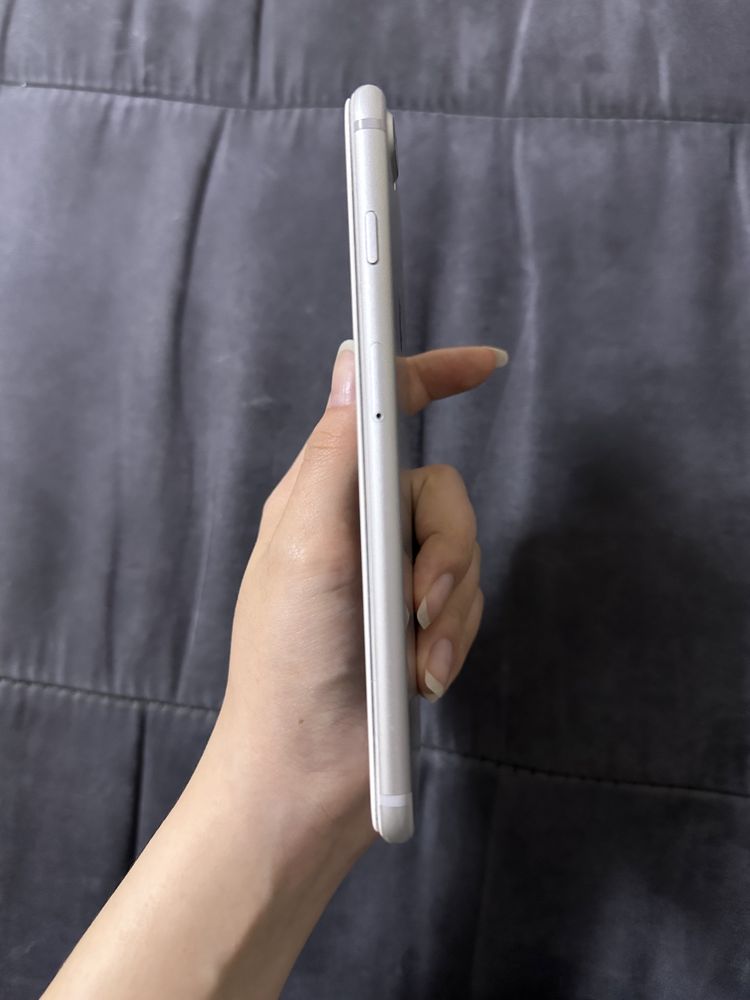 iPhone 7 Plus, 128 Gb серебристый продается