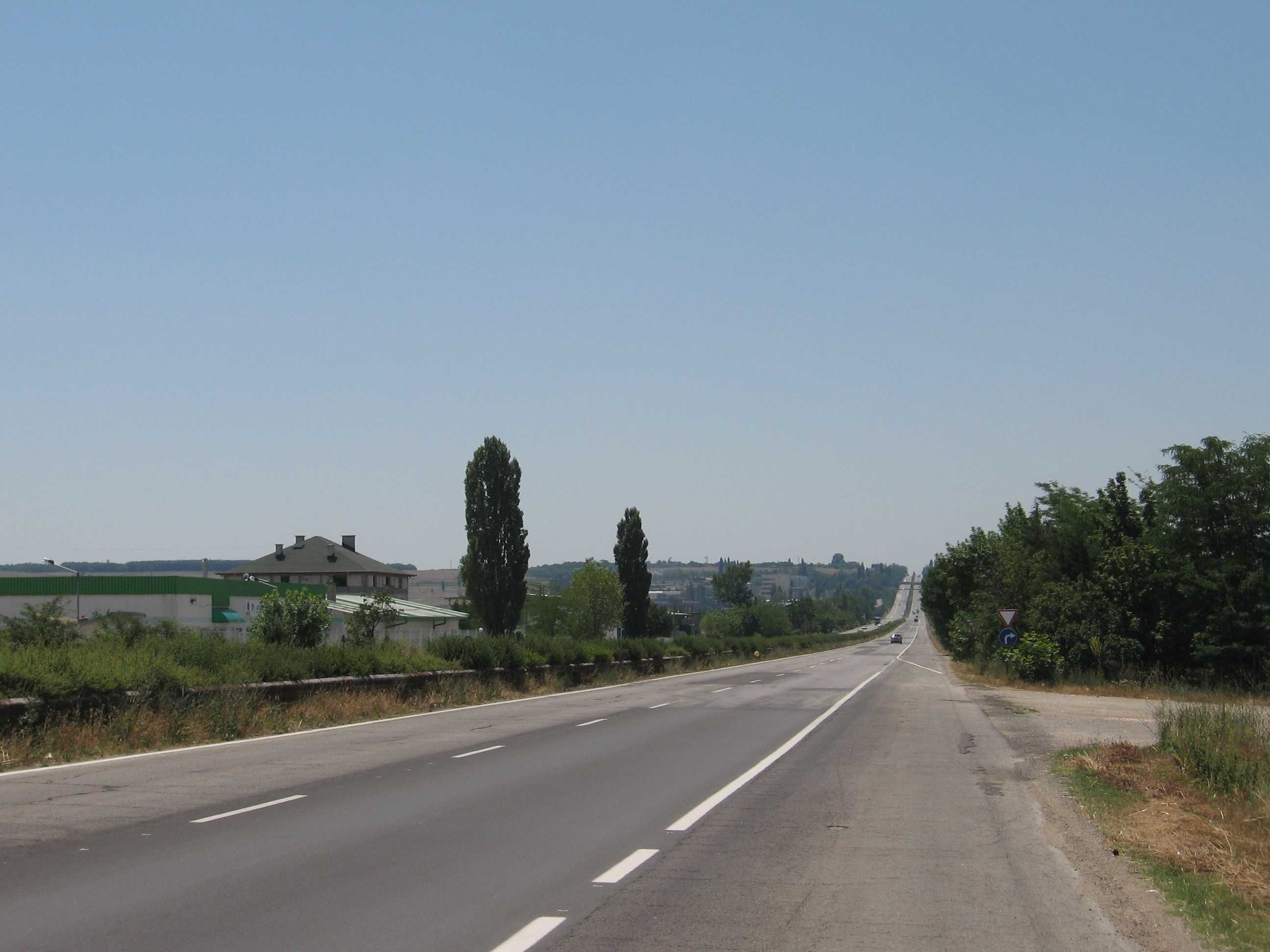 Парцел в регулация за търговски цели