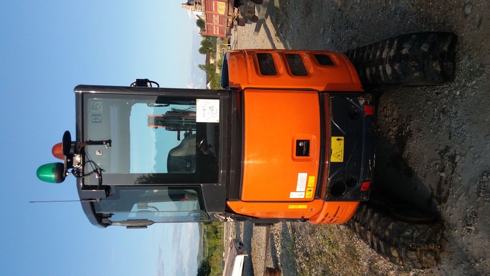 Lucrari cu excavator miniexcavator, excavari retele apa.canal.gaz.