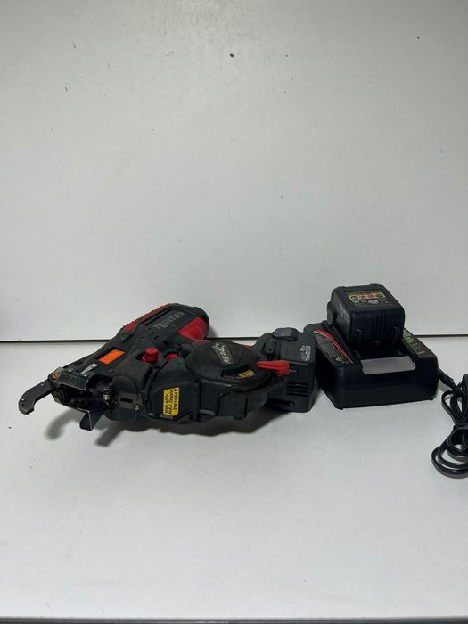 Masina legat fier MAX RB443T aan 2024