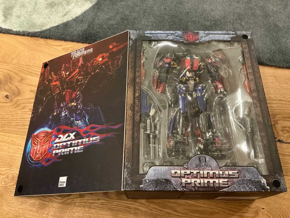 Figurina Optimus Prime – Threezero DLX