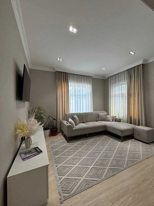 ПРОДАЕТСЯ ДОМ на Карасу 6 Соток: 3 Общая площадь: 170кв.м