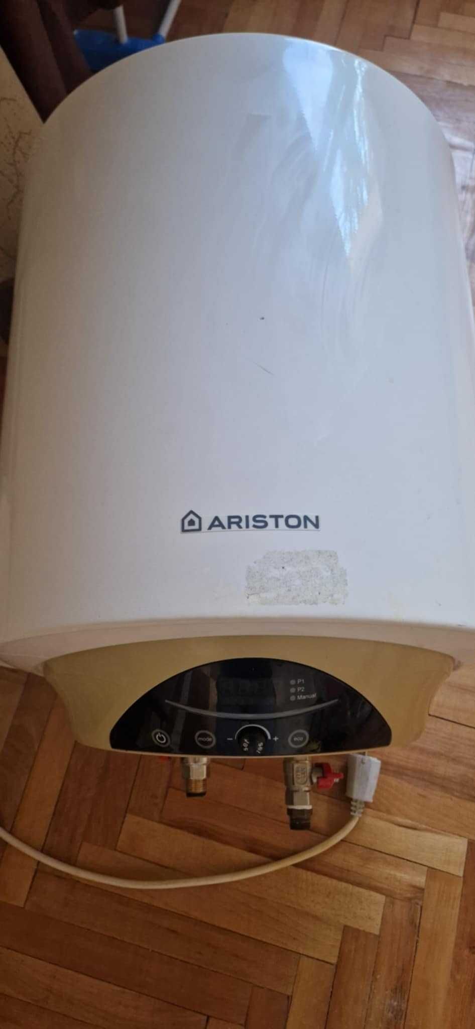 Vand boiler ariston 50L