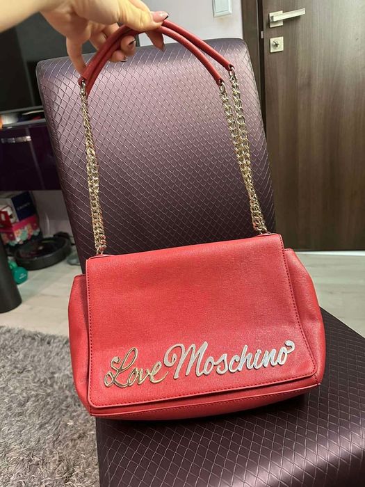 Червена дамска чанта Moschino