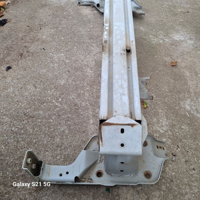 Armatura bara fata ford mondeo mk 5 cod FG93-F10922-EB