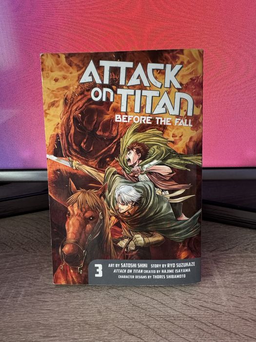 Продавам манги на attack on titan vol.3 , и my hero academia 5-те vola