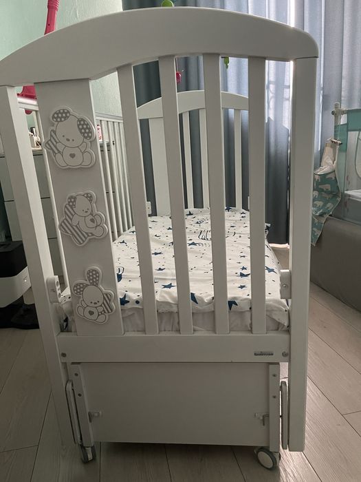 Кроватка Gandylyan в отличном состоянии, бортик есть