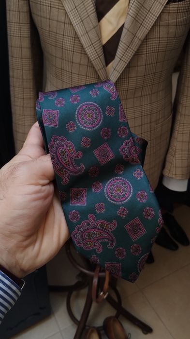 Ocazie! Lot de 50 de cravate, lichidare stoc magazin