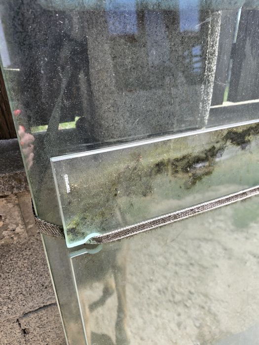 Закалено стъкло витрина