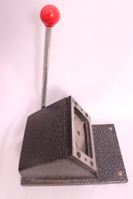 Резак для визиток