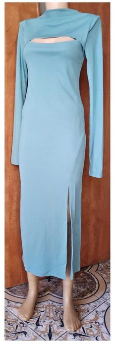 Платье новое красивое продам