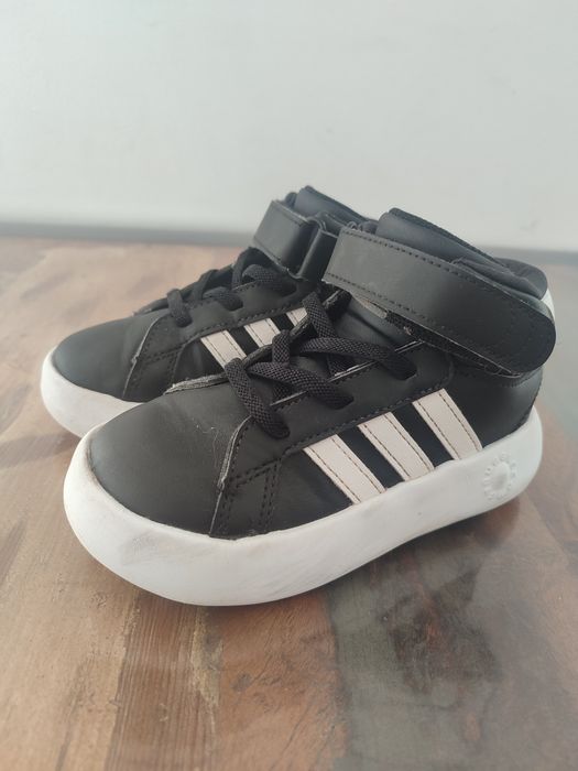 Маратонки Adidas Grand Court