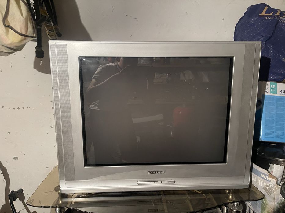 televizor dvd cvd radio komplekt