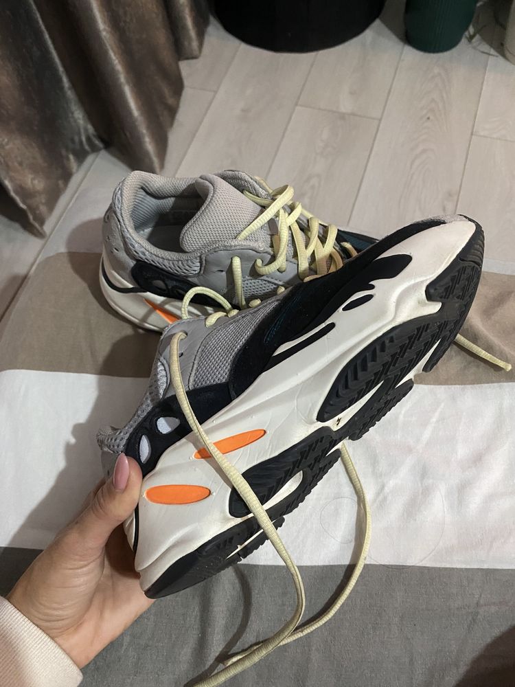 Adidas Yeezy Boost 700  Wave Runner