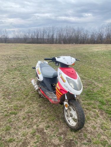Vand scuter de 49cc