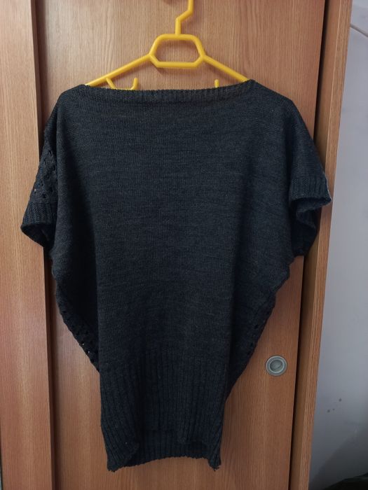 Pulover tricotat cu mânecă scurtă