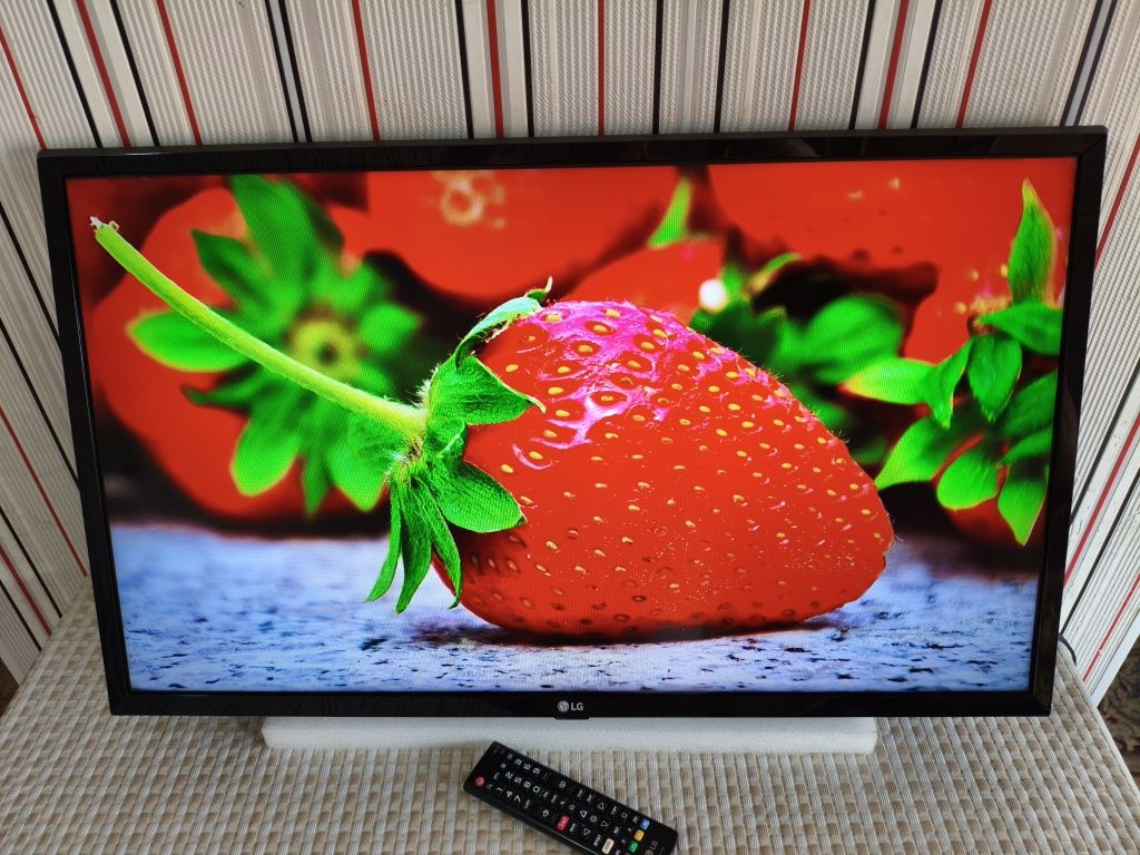 LG смарт 2021г.  "32" в идеале. 82 см.