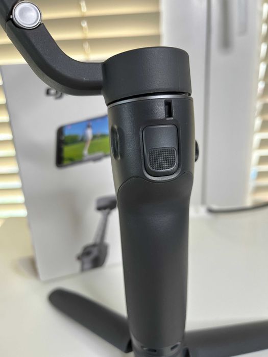 DJI Osmo Mobile 6 – ca nou, cu toate accesoriile - Stabilizator