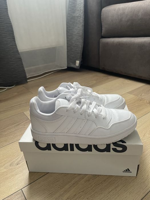 Addidas albi marimea 36.5