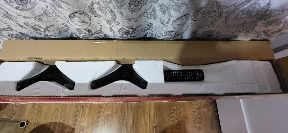 LG Smart TV 43LH560 diagonala 108 cm FullHD