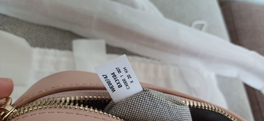 Furla Goccia  нова чанта през рамо от естествена кожа!Размери 12