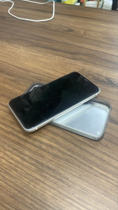 Айфон 11 128/71