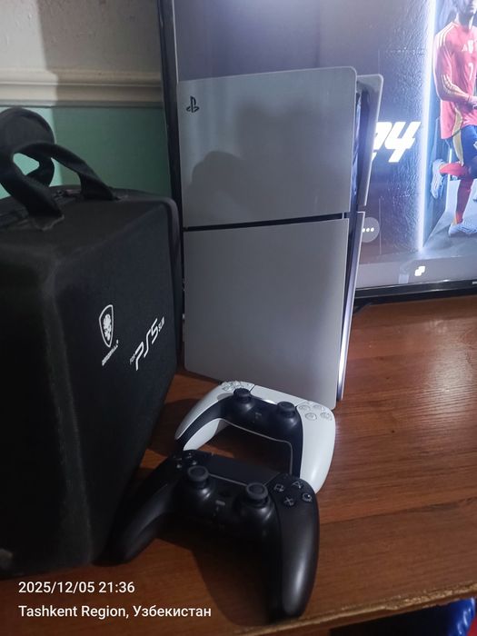 Ps5 slim 1TB SSD v:10.00 взлом версия в идеальном состоянии с гарантие