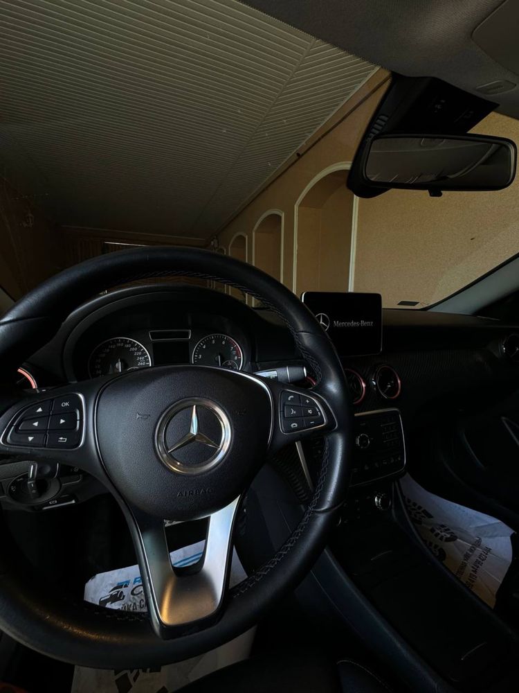 Mercedes-Benz GLA 250
