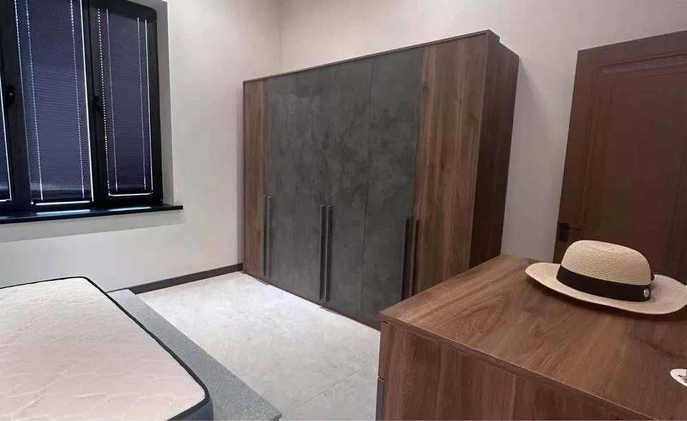 Сдаётся Евродом возле 4 роддома, можно под офис / id888 /