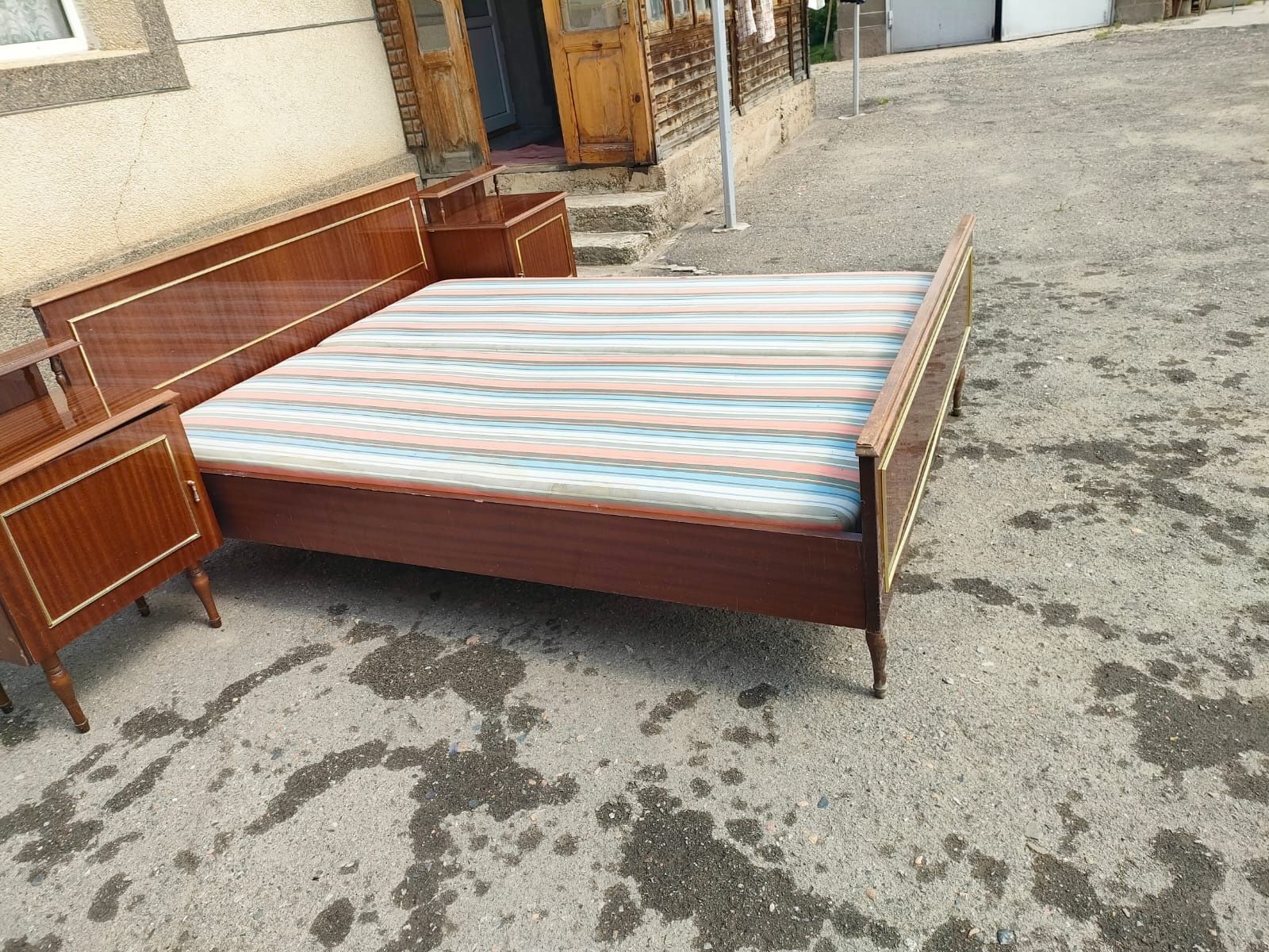 Продаётся кровать