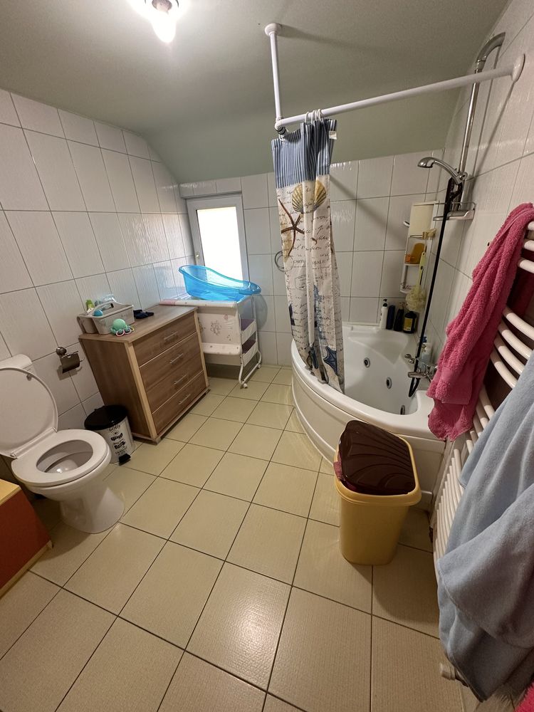 Vand apartament 3 camere