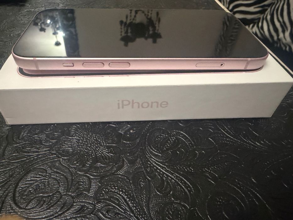 iPhone 15 Pink 128GB
