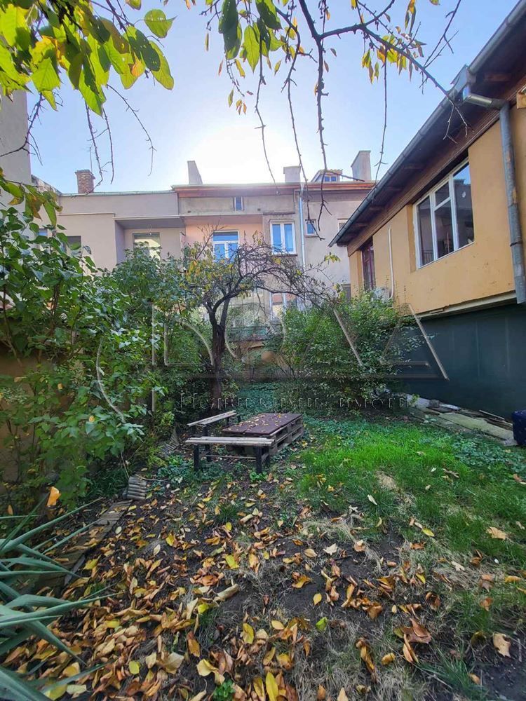 Продава се Етаж от къща в София, Център - 240 кв.м за 1459 €/кв.м - Снимка #3