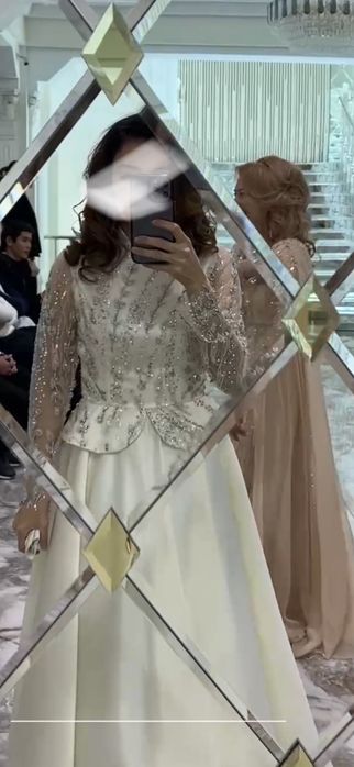 Вечернее платье  из гипюра + атлас( айвори цвета)