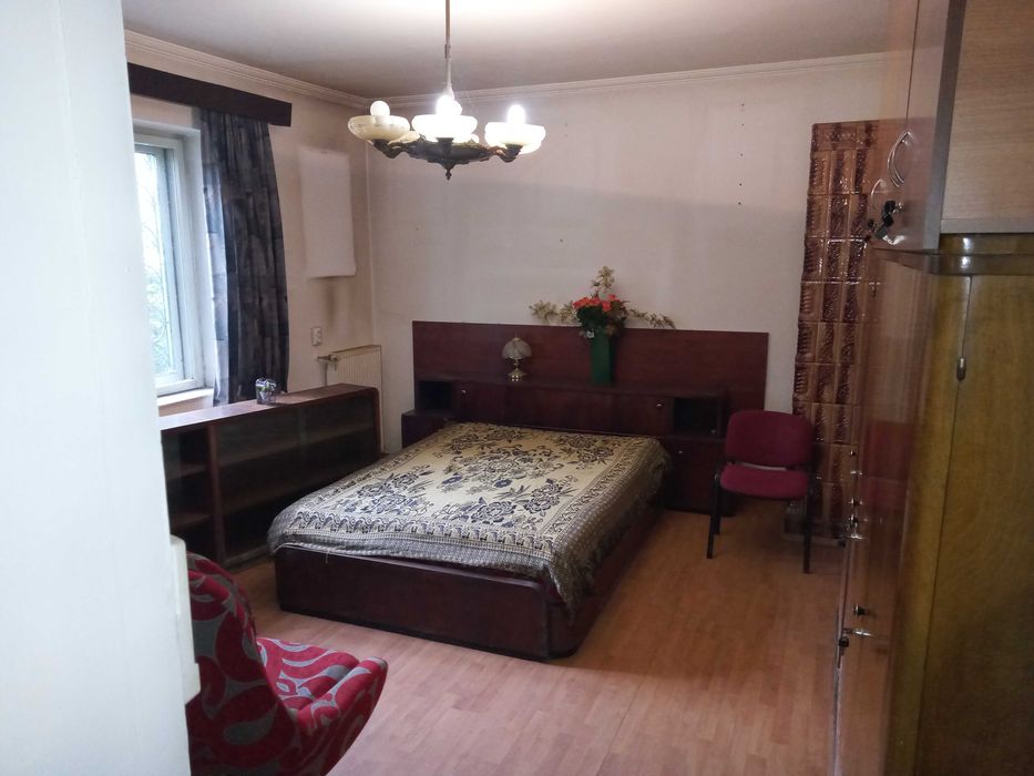 Casa plus teren suprafata totala 927 mp, PLOIESTI, str. 13 Decembrie.