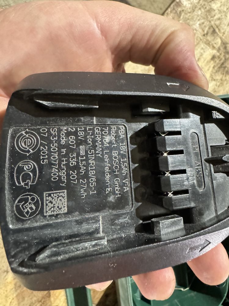 Bormașină Bosch cu 2 acumulatori, stare perfectă!