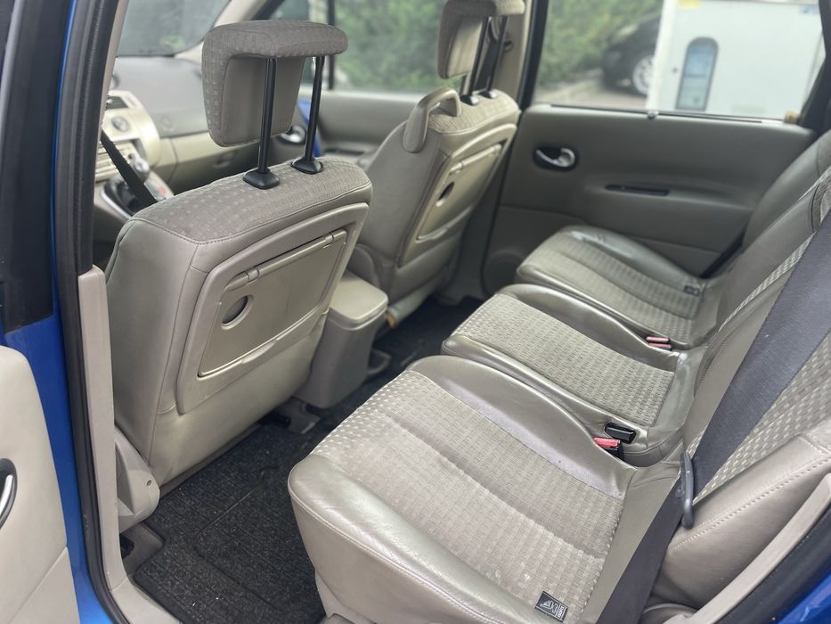 Vand sau schimb R grand scenic 7 locuri 1.9 disel
