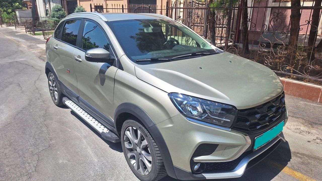 Срочно продаётся автомобиль Lada XRay Cross