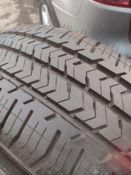 Почти нови 2бр.215/65/16 С Michelin Agilis dot3624