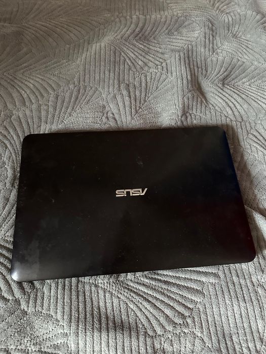Ноутбук ASUS X555UA