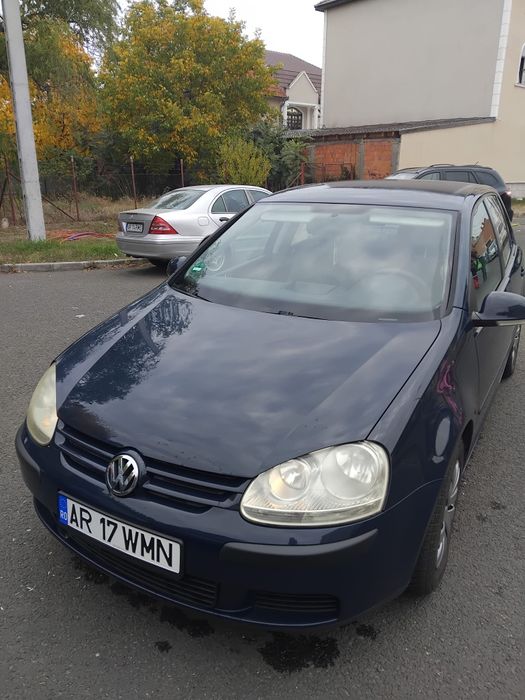 Vând Volkswagen Golf 5