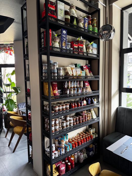 Vând mobilier pentru locație horeca