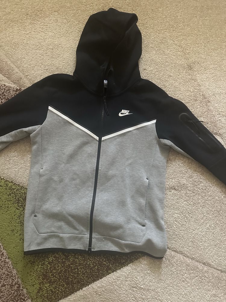 Nike tech fleece