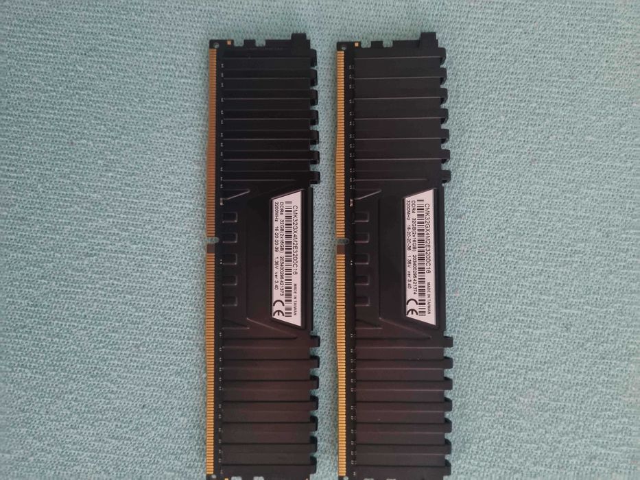 Memorie RAM Corsair Vengeance LPX 32GB DDR4 3200MHz CL16 Kit of 2