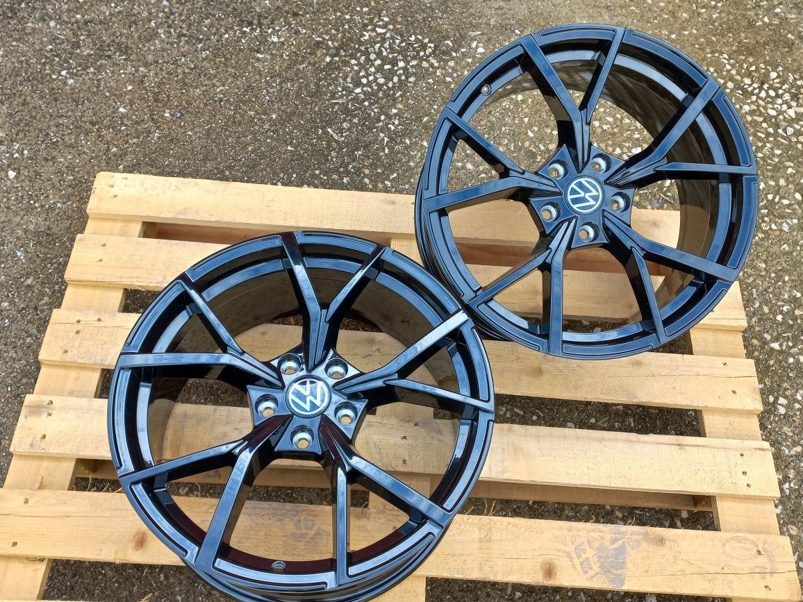 19 5x112 Vw Gti Golf Passat Tiguan 8j et45 57.1 Seat Škoda Piano Black
