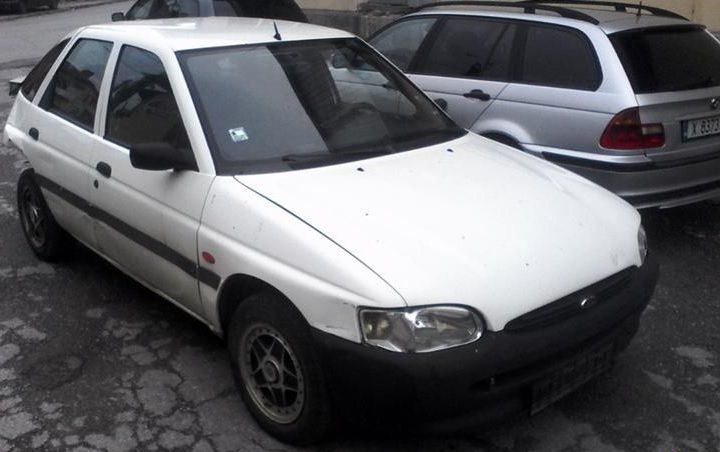 Ford Escort 1.6 16V 90к.с. (За части)!